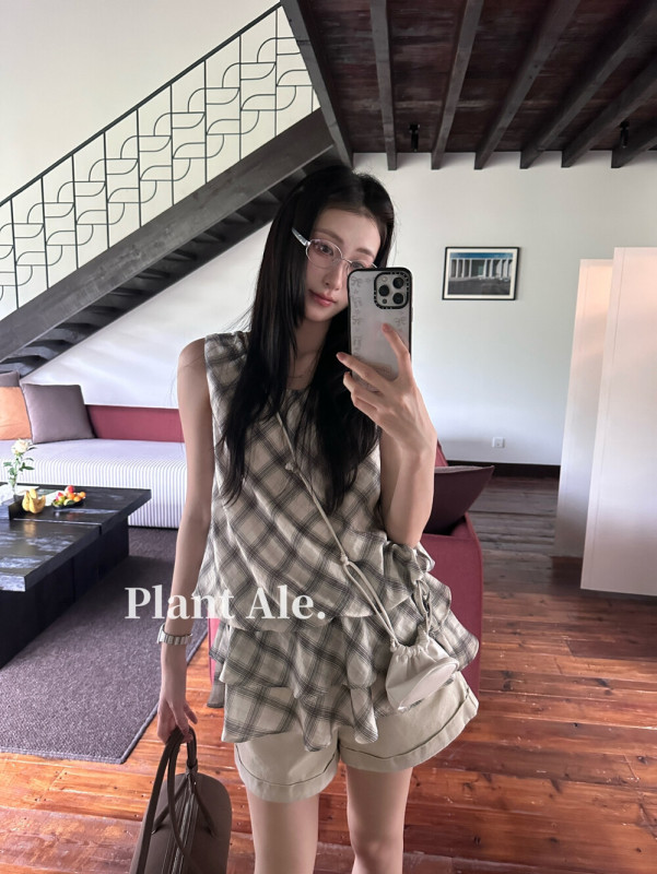 Rosy Oasis Korean-Style Plaid Hem Drawstring Waist-Cinching Layered Neckline Pleated Slimming Lined Vest 5605 Rosy Oasis Korean-Style Plaid Hem Drawstring Waist-Cinching Layered Neckline Pleated Slimming Lined Vest 5605