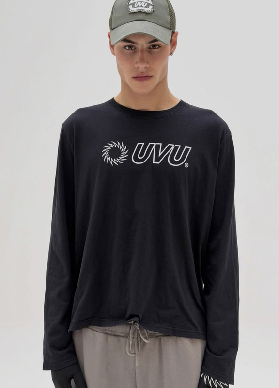 In-Stock Uvu Outdoor Running and Cycling Lightweight Breathable Jagged Logo Print Crew Neck Loose Long-Sleeve T-Shirt for Men In-Stock Uvu Outdoor Running and Cycling Lightweight Breathable Jagged Logo Print Crew Neck Loose Long-Sleeve T-Shirt for Men