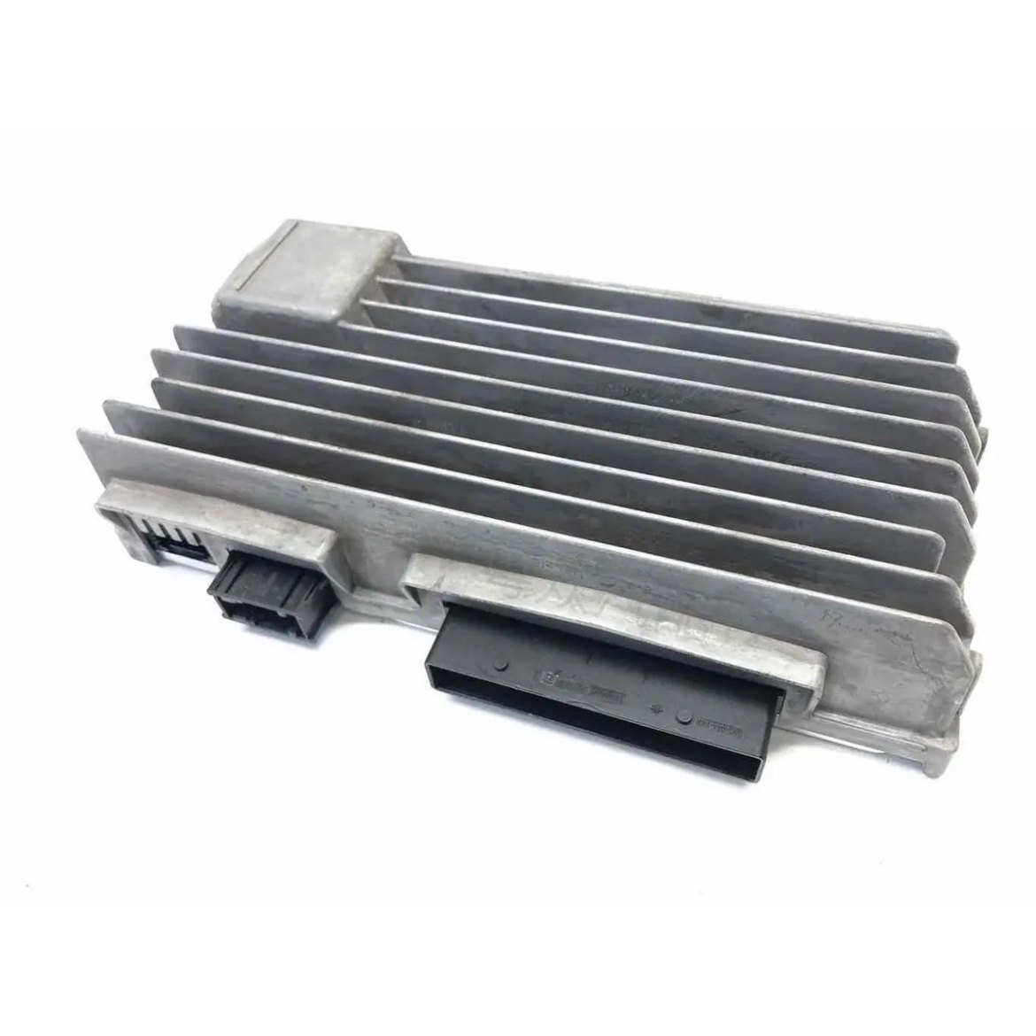 奥迪A6/A7/Q5L后备胎炮如何选择？双音圈低音炮4线2x100W8Ω搭配详解