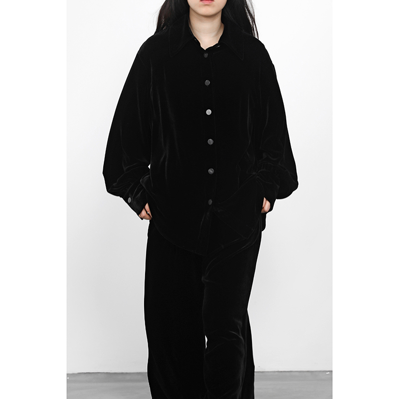 Juzinine · Silk Velvet Shirt with Loose Palace Sleeves, Mulberry Silk Velvet Jacket Top Juzinine · Silk Velvet Shirt with Loose Palace Sleeves, Mulberry Silk Velvet Jacket Top