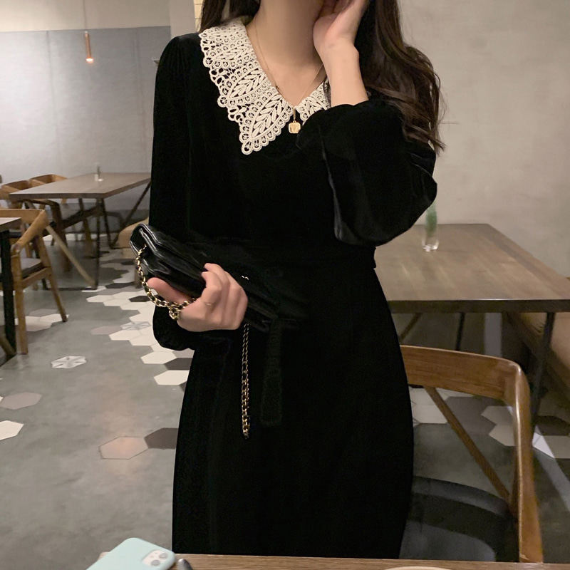 Hepburn-style little black dress French high-end waist and thin temperament bottoming black velvet dress women's autumn and winter