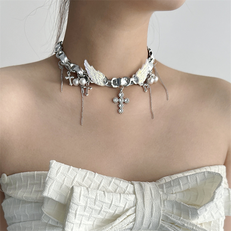 Millennial Y2K Sweet and Cool Silver Leather Wing Cross Necklace Women's Choker Collarbone Chain Yabi Accessories
