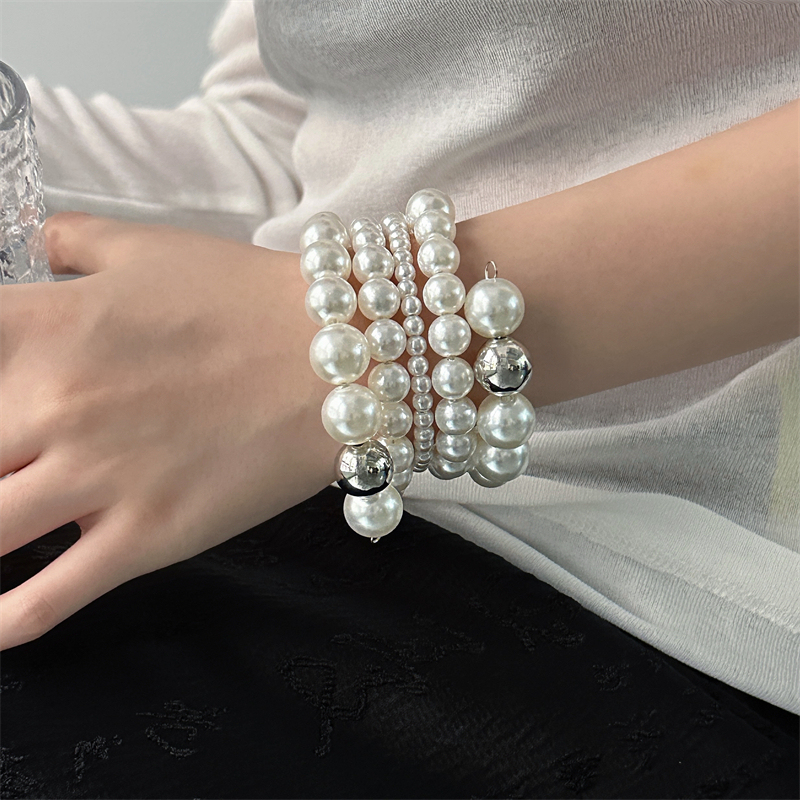 High-End, Light Luxury, Multi-Layered Pearl Bracelet, Women's Niche French Style, Personalized Fashion, Palace Style Jewelry