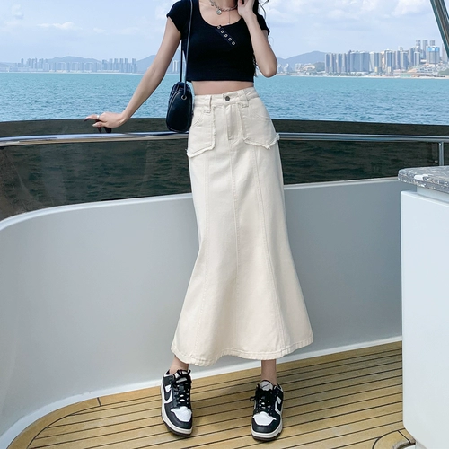 Осенняя джинсовая юбка, сексуальная белая сумка, с акцентом на бедрах, рыбий хвост, длина миди