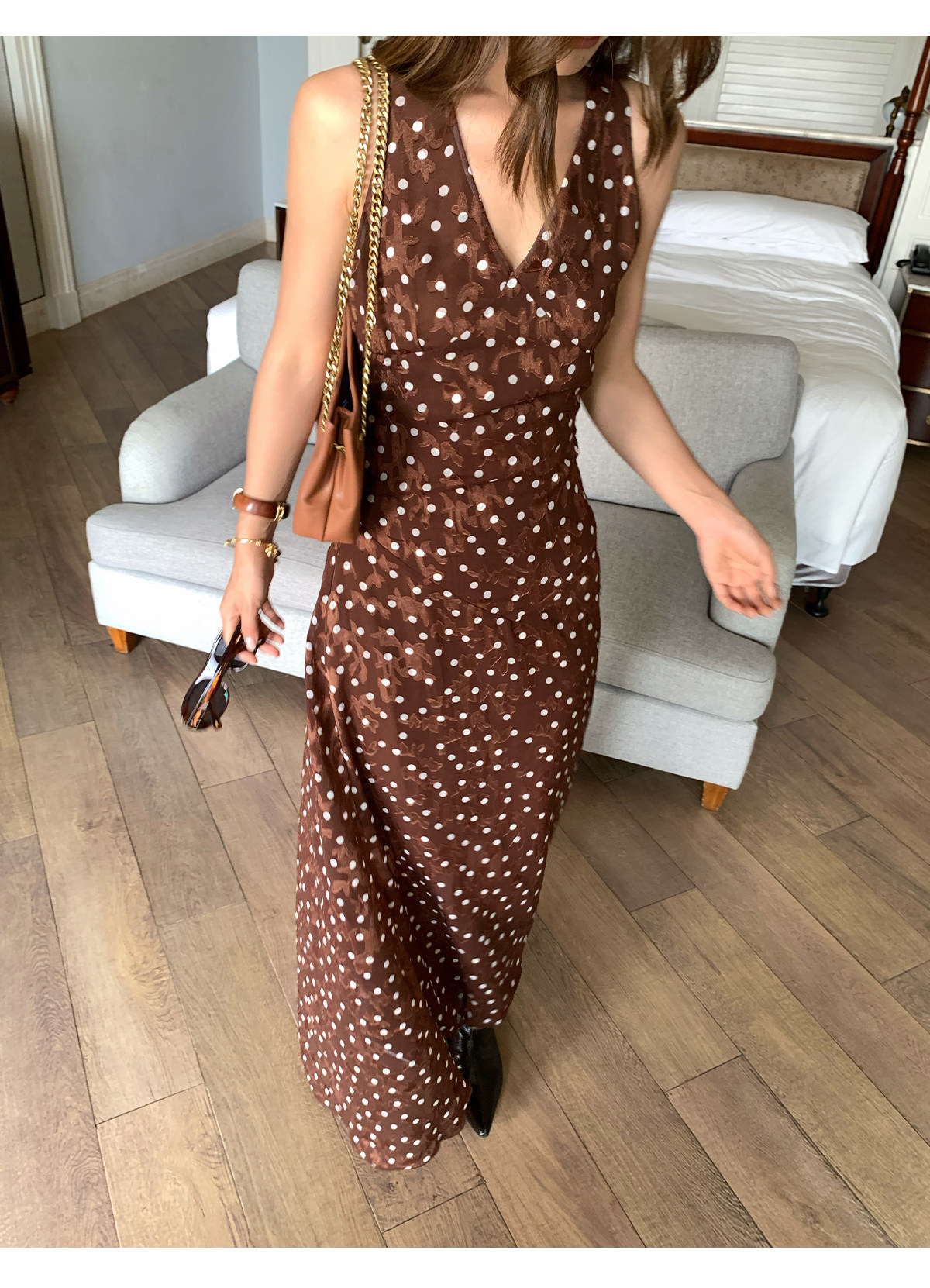 马儿MAR винтажное платье с V-образным вырезом и фактурным жаккардовым узором в горошек без рукавов летнее длинное