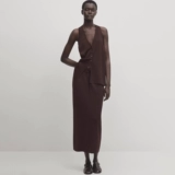 Женская трикотажная жилетка без рукавов MD Mailard Brown Old Money Style с глубоким v-образным вырезом 05744686716