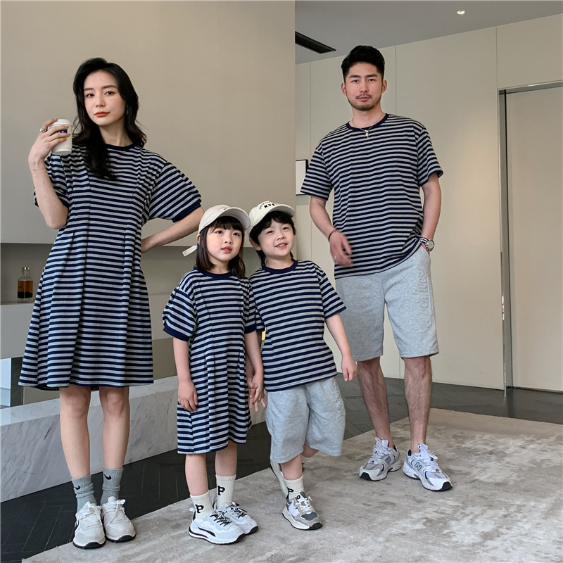 Pro-son fit a four-mouth summer short sleeve striped T-shirt cotton mother and mother mother-son dress with a family of three