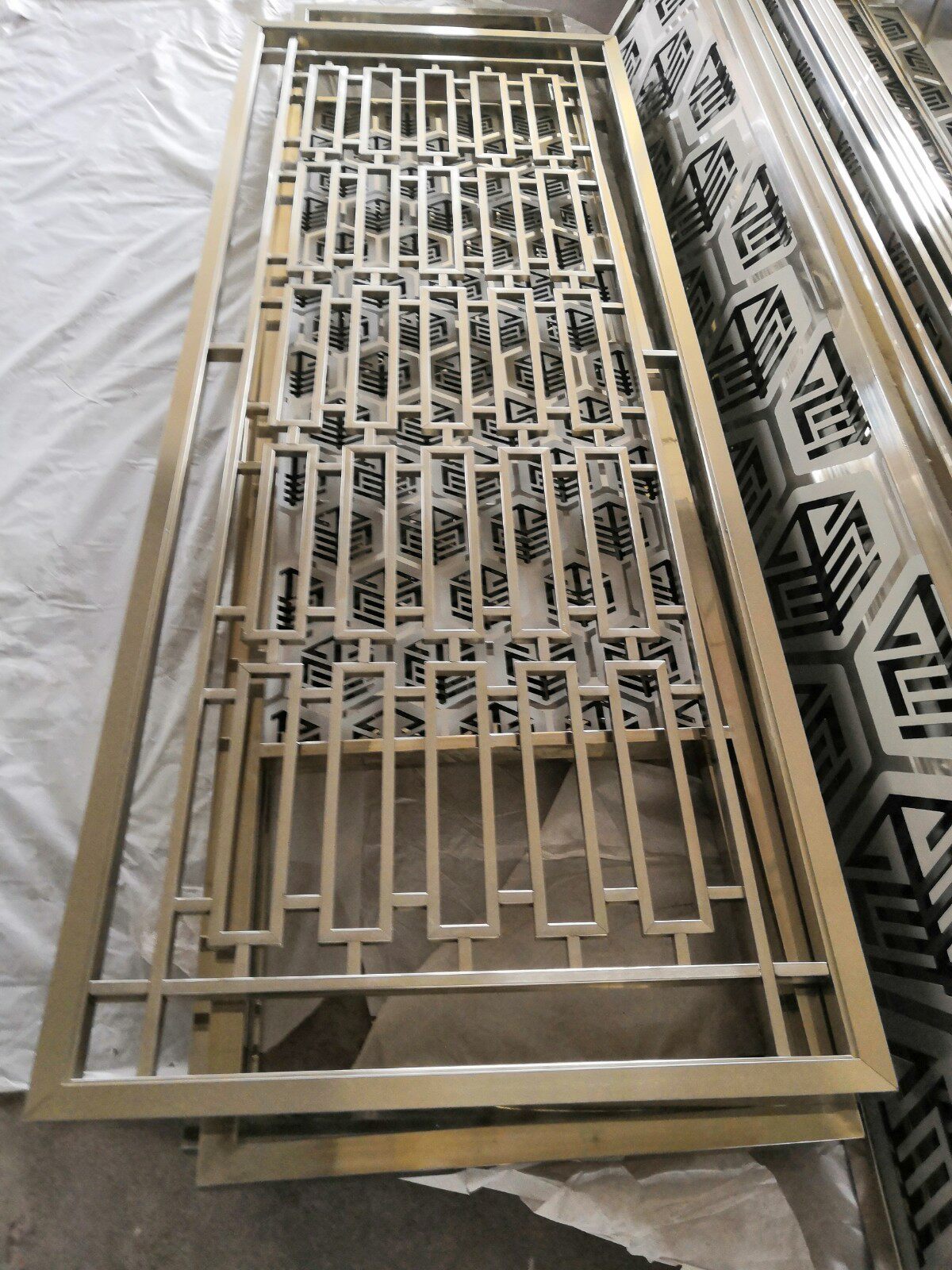 Stainless steel shelf kitchen rack iron rack counter shelf flower rack bathroom corner rack special-shaped rack