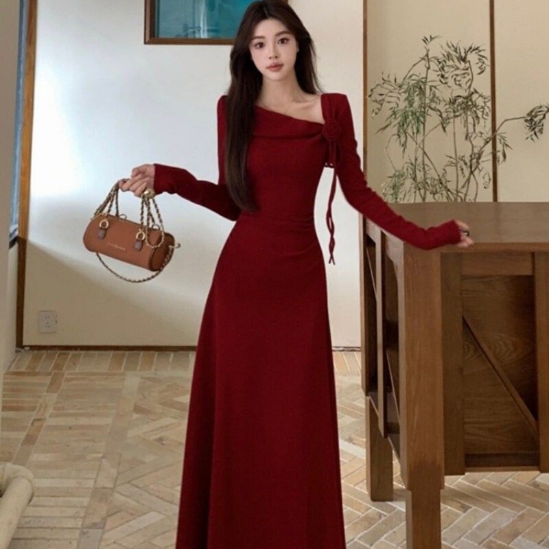 New Year Red Knitted Dress for Women, Autumn and Winter 2026 New Style, High-End Inner Layer Long Dress