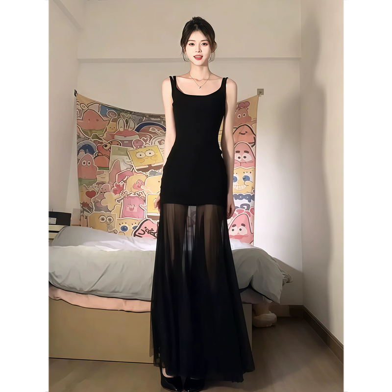 Sexy Resort-Style Black Suspender Dress for Women, New Summer Style, Waist-Cinching, Slimming, Mesh Splicing Long Skirt