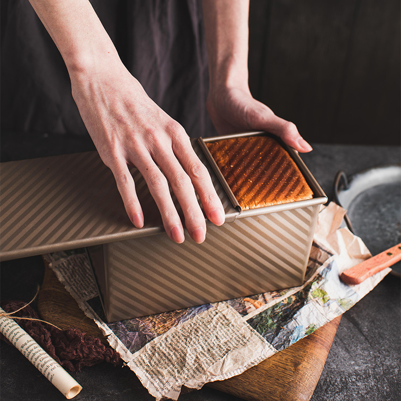 Toast Mold Rectangular Home Bread Toast box 450g grams with lid corrugated Demould Nonstick Baking Oven