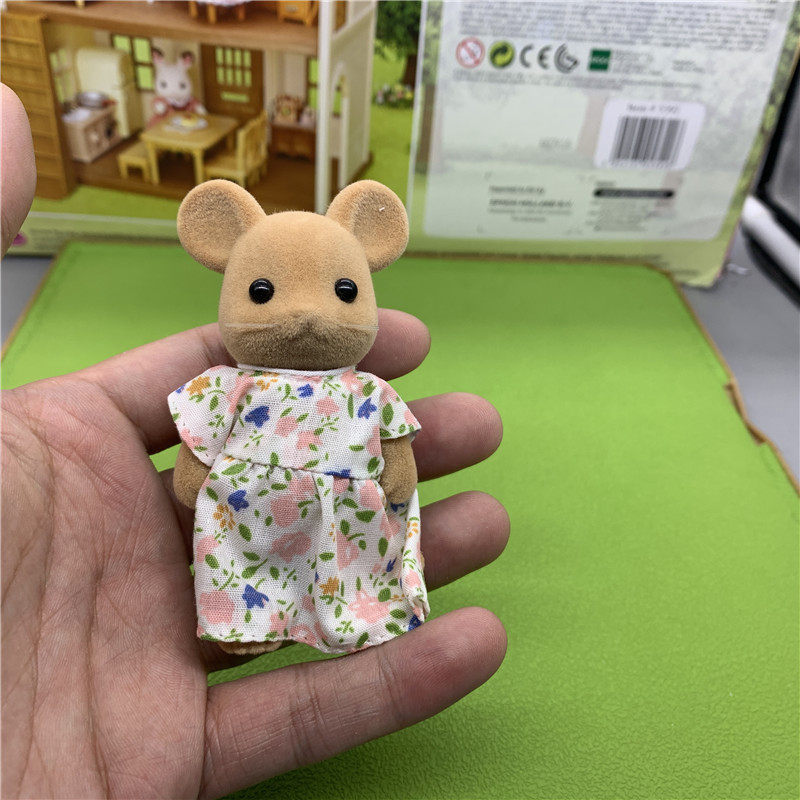 Japanese bulk girl pretending to be a house wine toy clearance doll big house blind bag accessories rat mother G22