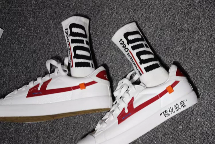 Ins super fire Đường phố Harajuku xu hướng đơn giản ván trượt ván thể thao QIQI cotton dài ống nam và nữ vớ thủy triều