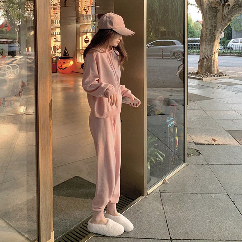 2021 new item in early spring wear Hong Kong style retro chic net red fried street pink casual fashion two-piece suit female