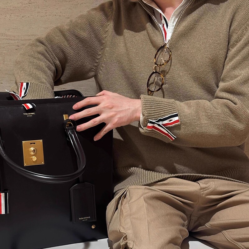 13900 Version “Head Is on Fire” Tb Animal Print Blend Khaki Half-Zip Sweater