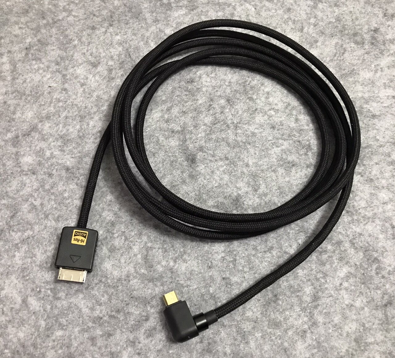 Applicable Sony BRICS 2 WMC-NWH10 pure silver Type-C turn DOCK turn USB-B decoding ear-set OTG line