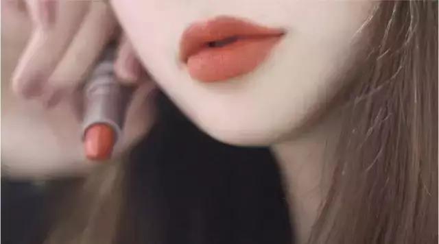 �԰��ּ��䣬�������еĿں�ɫTOP ͼ3