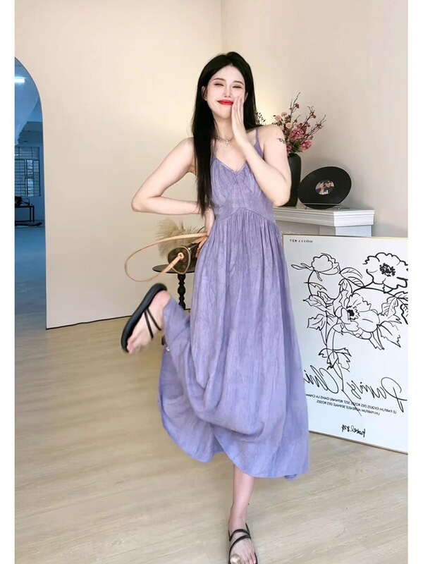 Dopamine-Inspired Stunning Purple Spaghetti Strap Dress for Women, New Summer Style, Age-Reducing, Suitable for Island Vacations, Waist-Cinching Beach Dress Dopamine-Inspired Stunning Purple Spaghetti Strap Dress for Women, New Summer Style, Age-Reducing, Suitable for Island Vacations, Waist-Cinching Beach Dress