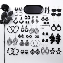 Japanese and Korean fashion retro black earrings simple personality exaggerated geometric circle flower temperament earrings female