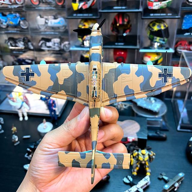 Bomber Model Stuka JU87172 Scale