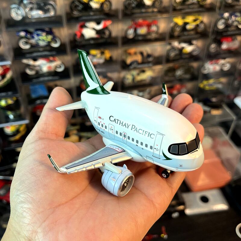 Cartoon Airplane Q Version Alloy Passenger Plane Egg Plane Hong Kong Cathay Pacific Airbus A321Neo Model Ornament