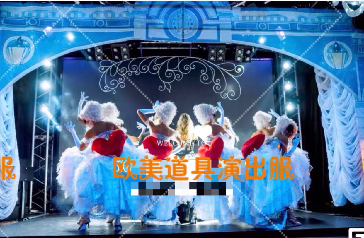 Valentine's Day Broadway court shows up for a suit