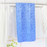 Большое быстросохнущее банное полотенце, хорошо впитывает воду