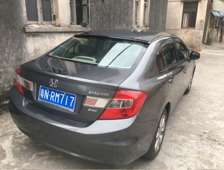 12-13 đuôi xe mới Honda thế hệ thứ 9 thế hệ thứ 9 sửa đổi đặc biệt cánh trên cùng với sơn nướng - Sopida trên cánh đuôi ô tô
