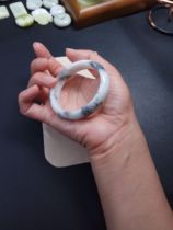 Shaanxi Xian Lantian jade bracelet with ink blue and white material 54 3 circles