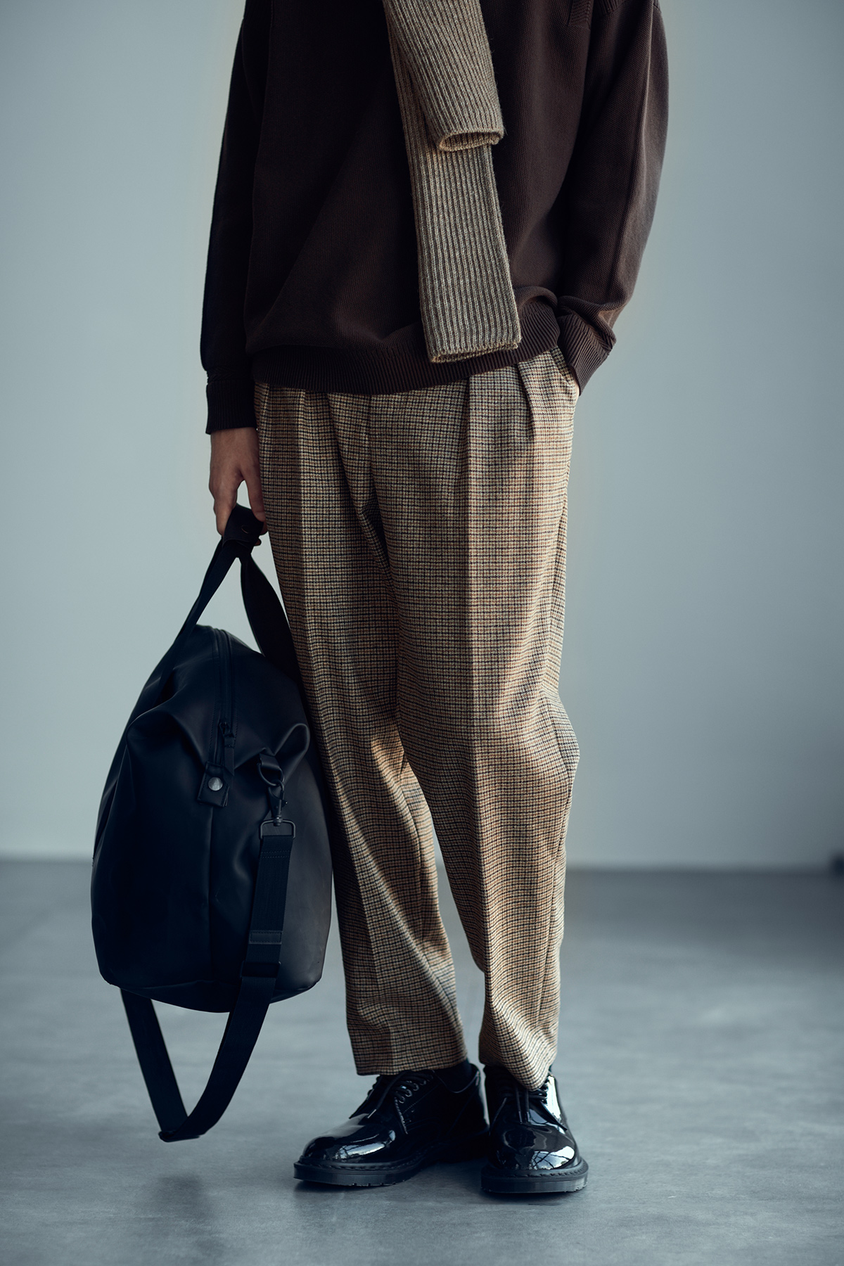 HUANimal 20AW] Heavy pounds of flowers wool Japan imported thousands of bird lattice fabrics casual long Western pants riri