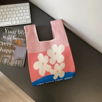 Розовый цветок пентаграммы