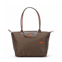 Длинная армия вышитых лошадей зеленые