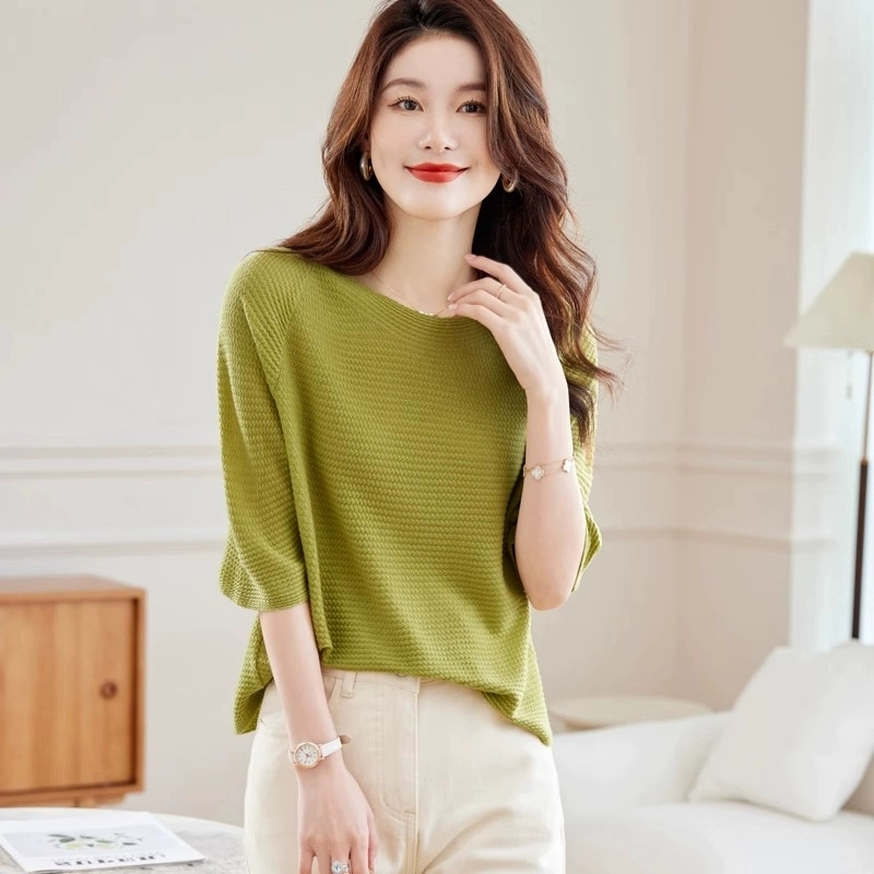 2025 Spring and Autumn New Thin Three-Quarter Sleeve Knitted Top for Women, Loose Fit, Tummy-Covering, Stylish and Unique Base Shirt