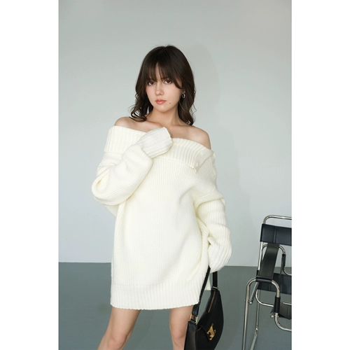 Черный весенний ретро трикотажный свитер, открытые плечи, свободный крой, в корейском стиле