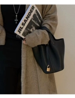 Черные 22 золотые пряжки, шелковый шарф, кожаное масло с пони