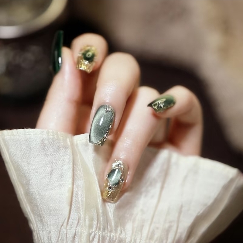 [Princess Anna] Maillard Green Cat Eye Handmade Wearable Nails Finished Nail Pieces Whitening High-Quality Fake Nails