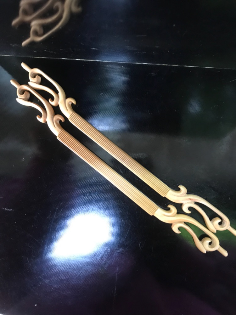 Embroidered cage jumping bar double face green drawing yellow poplar wood cloud head jumper with total length 21 3 suitable for south cage bright cage plate cage