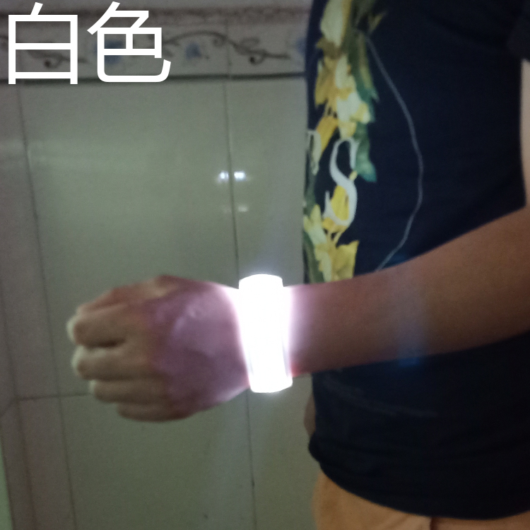 Có thể sạc lại dây đeo cổ tay phát sáng led vòng đeo tay phát sáng flash vòng đeo tay huỳnh quang đêm chạy thanh sự kiện buổi hòa nhạc - Vòng đeo tay Cuff vòng tay cao su