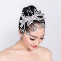 Темно -серые три розовых ядра