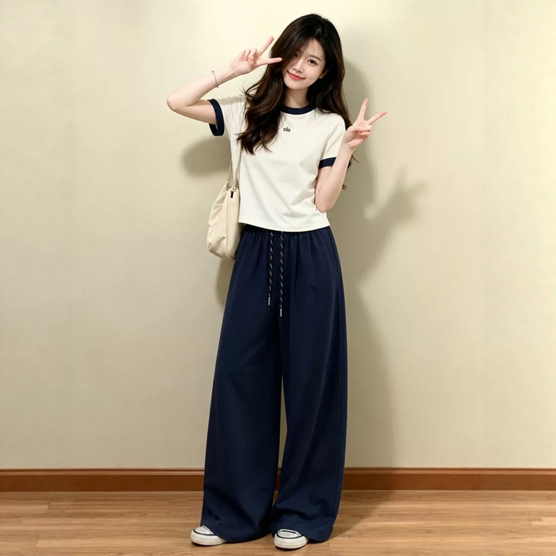 Casual Sports Suit for Women, Summer 2026 New Style, Loose Short-Sleeved T-Shirt and Wide-Leg Pants Two-Piece Set for Middle and High School Students Casual Sports Suit for Women, Summer 2026 New Style, Loose Short-Sleeved T-Shirt and Wide-Leg Pants Two-Piece Set for Middle and High School Students