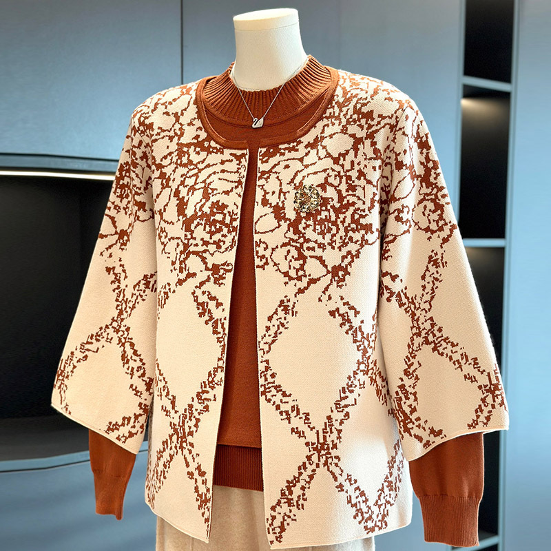 Middle-Aged and Elderly Women's Knitted Sweater Set 2026 Spring and Autumn New Style Casual Grandma Sweater Two-Piece Set