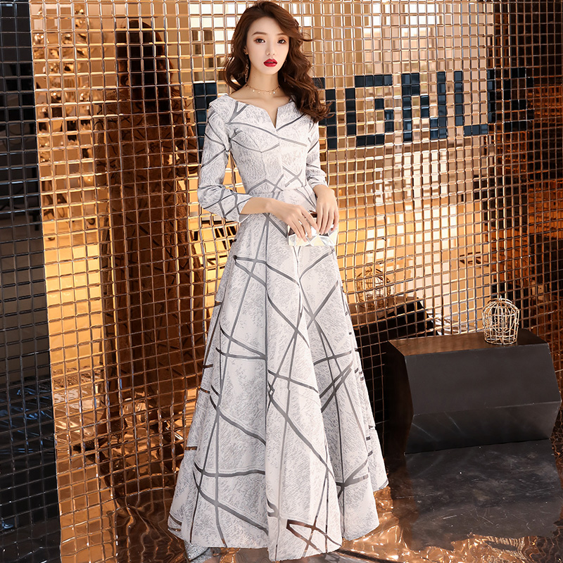 Robe du soir - Ref 3210548 Image 1