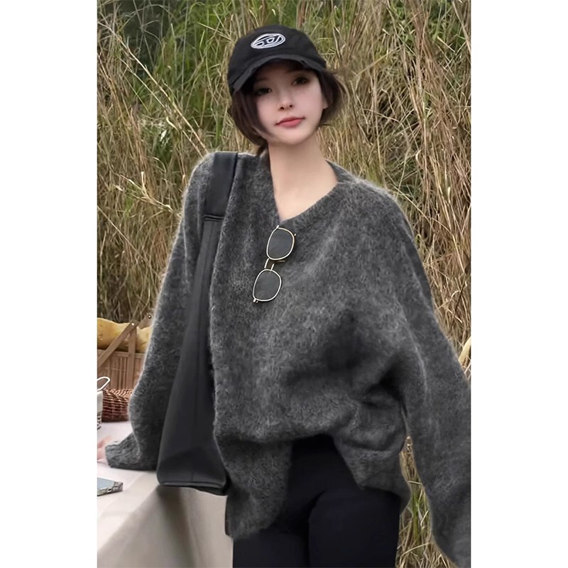 Lazy Style Gray Pullover Raccoon Fur Sweater for Women, Autumn and Winter Soft and High-End Knit Top, Loose and Thick