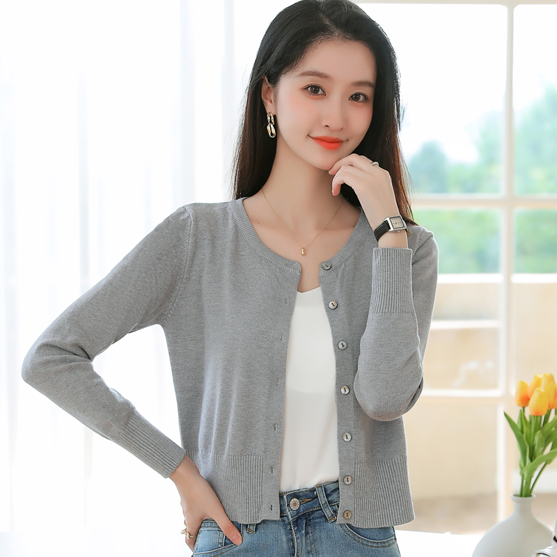 Knitted Cardigan for Women, New Spring and Autumn Style, Casual Outerwear, Round Neck, Long Sleeves, Short Style, Versatile Gray Sweater Jacket