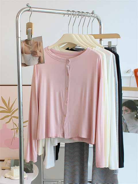 Short long-sleeved sunscreen versatile top