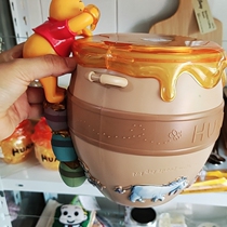 The domestic spot of the spot puff and the pot.