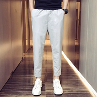 Светло -серые плоские брюки