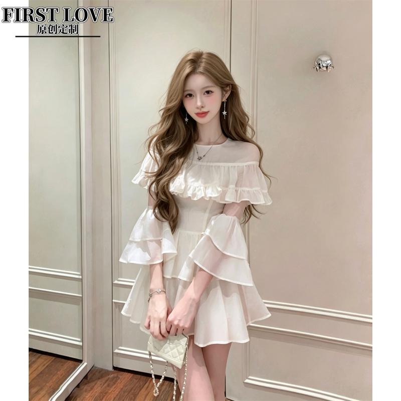 Chizhaozao/Pure White and Fresh Style Sweet Ruffled Bell Sleeve White Dress with Unique Layered Puffy Design Chizhaozao/Pure White and Fresh Style Sweet Ruffled Bell Sleeve White Dress with Unique Layered Puffy Design