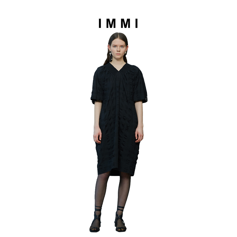 (designer brand IMMI) bubble plaid dress 191DS061X