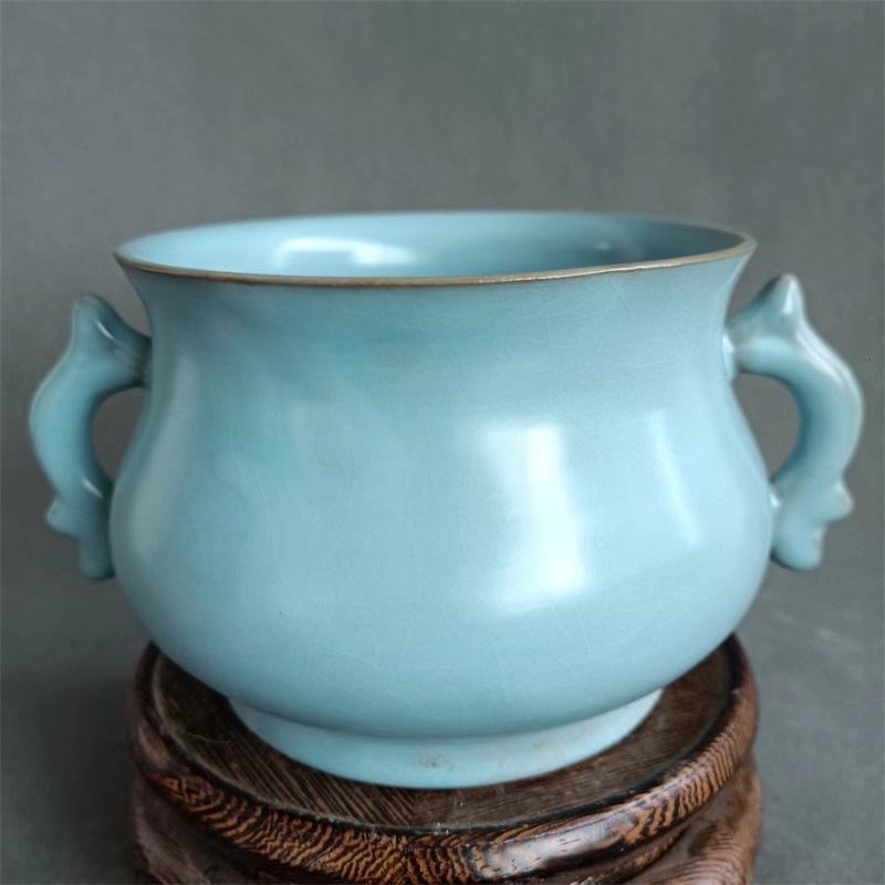 宋代汝窑青釉铁胎双耳御窑款香炉仿古瓷古董古玩老货旧货收藏摆件